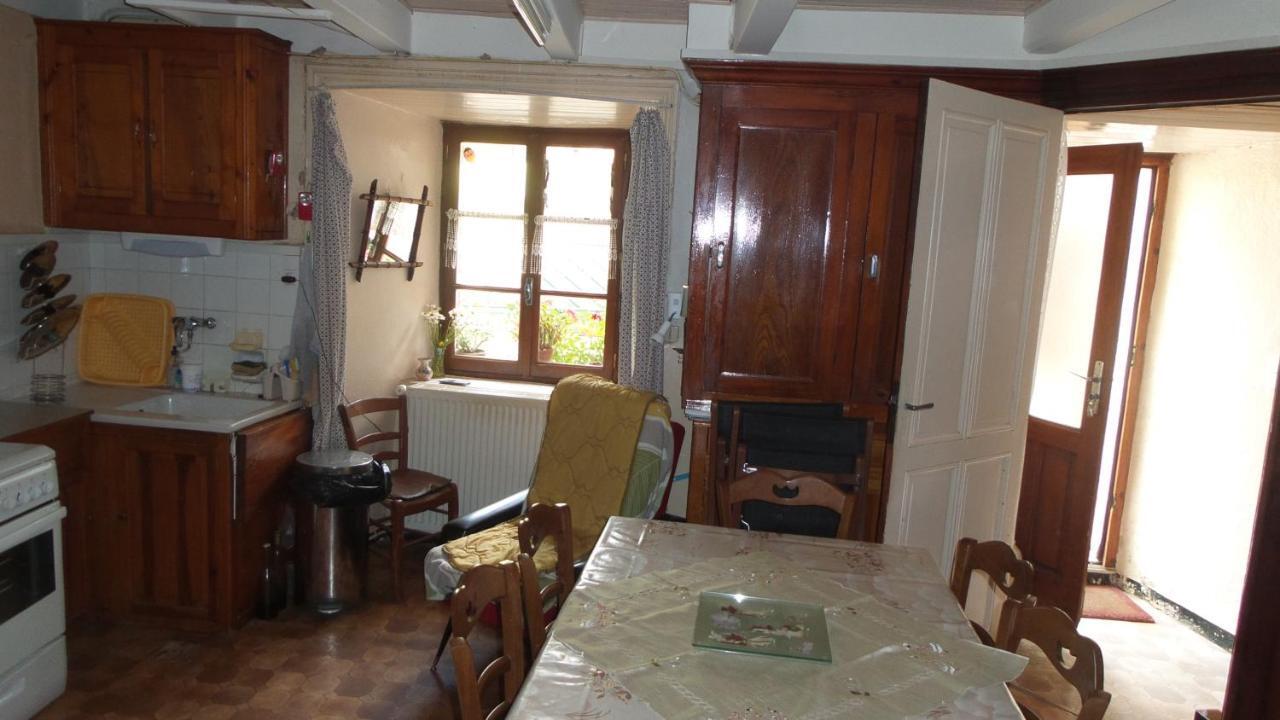 Maison De Famille Au Plateau Du Mezenc Les Vastres Exteriör bild